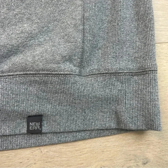 New Era Percect North Slopes Crew Neck Sweatshirt - Picture 7 of 9
